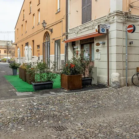 Apartment Centro Elegant Duplex Ferrara
